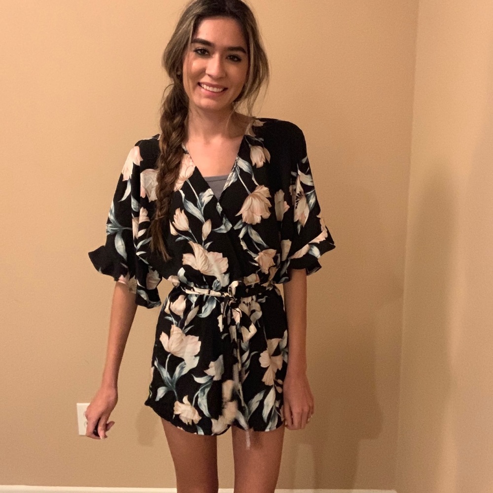 Agacia floral romper